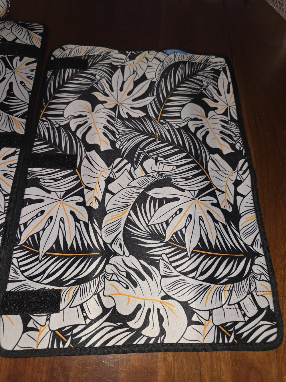 EdenRiver Tropical Leaf Print Tote Bag in Black & White, American Mahjong Bag - Picture 3 of 16
